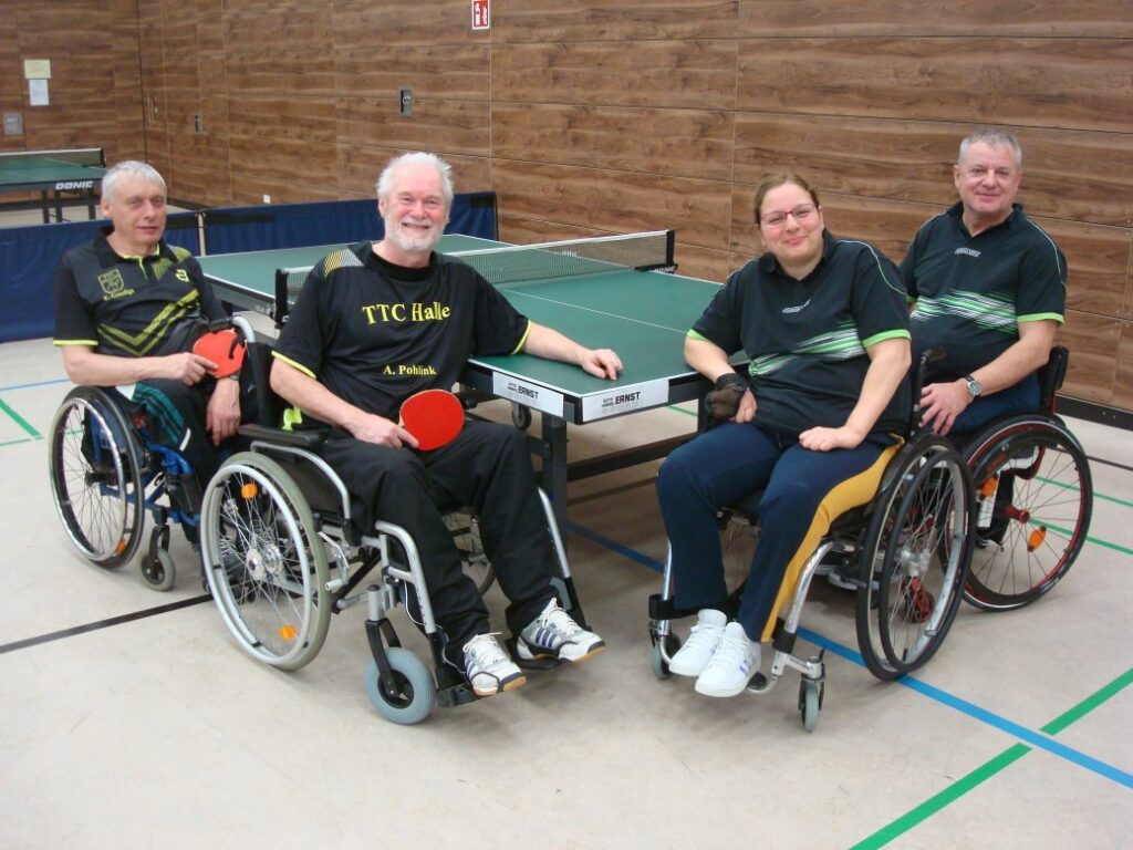 v.l.n.r.: Egbert Gaudigs, Andreas Pohlink (beide TTC Halle 2), Bianka Neubig, Andreas Kreißig (beide RSV Baureuth 4)